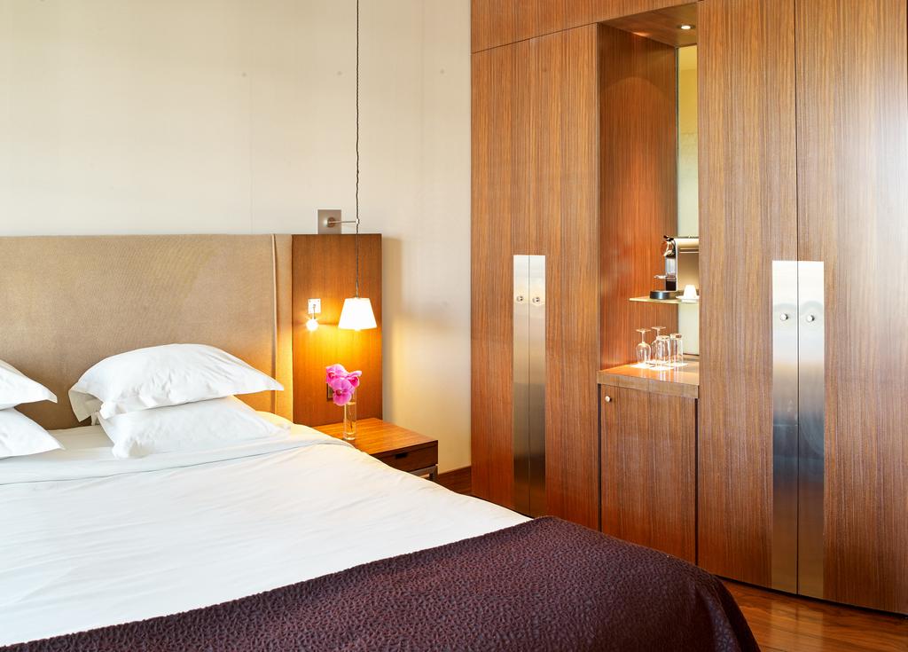 Radisson Blu Hotel, Champs Elysees Paris