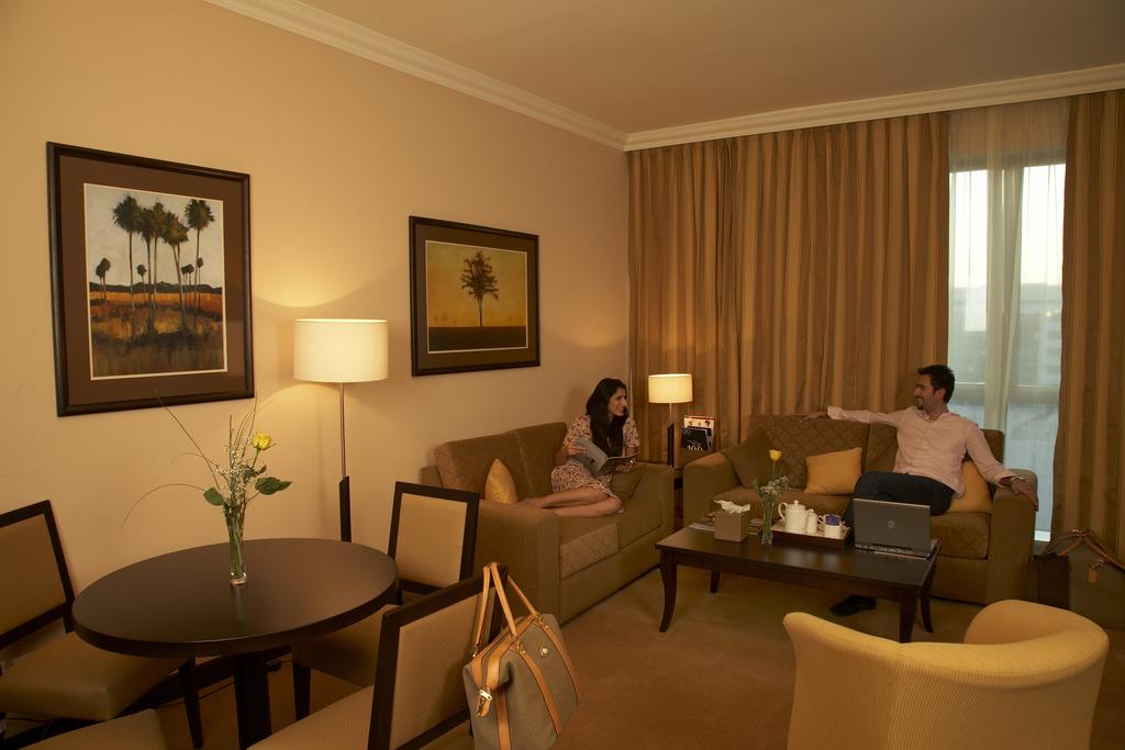 Al Manzel Hotel Apartments