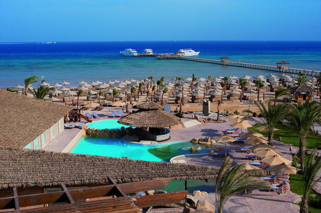 Amwaj Blue Beach Resort & Spa - Abu Somba