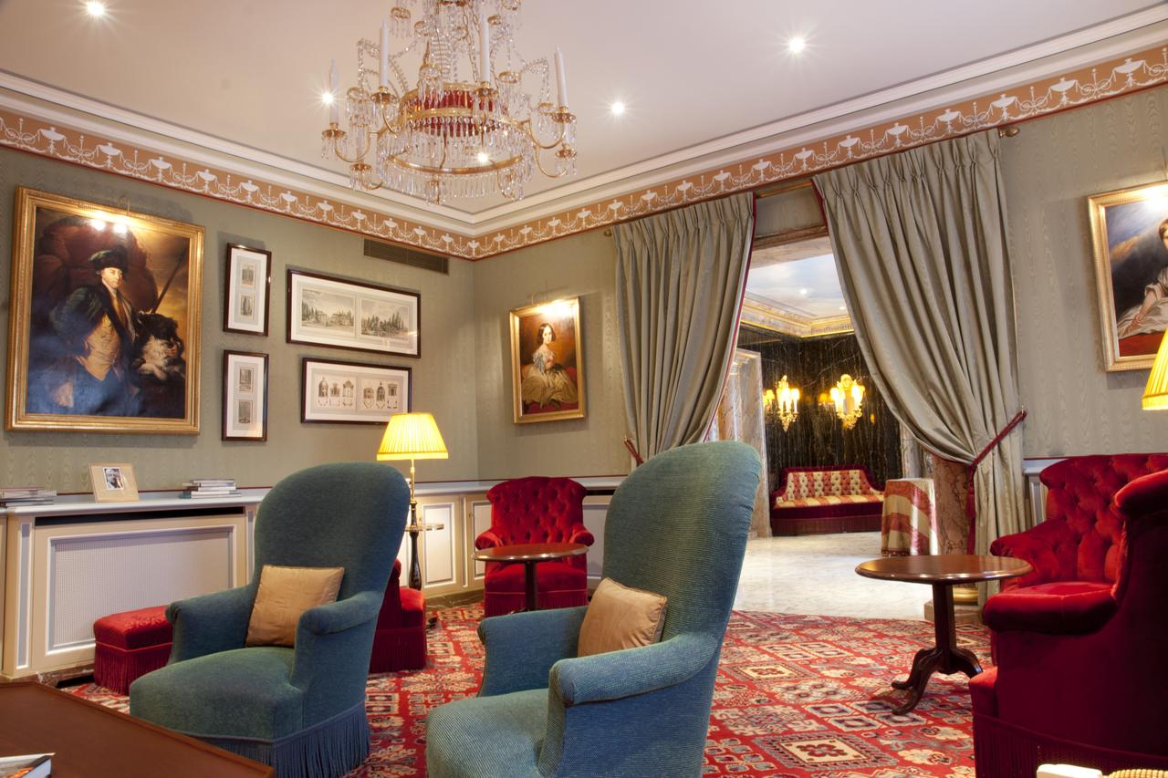 Victoria Palace Hôtel 5*
