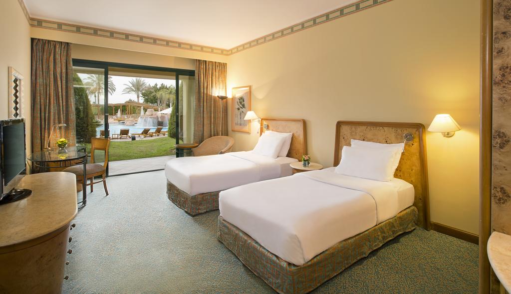 Hilton Pyramids Golf Resort