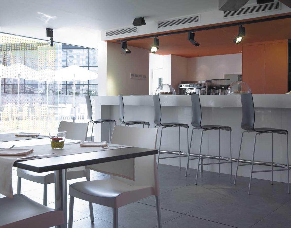 Hotel Hesperia Fira Suites