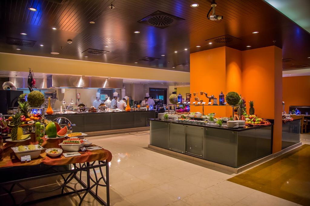 Yassat Gloria Hotel & Apartments