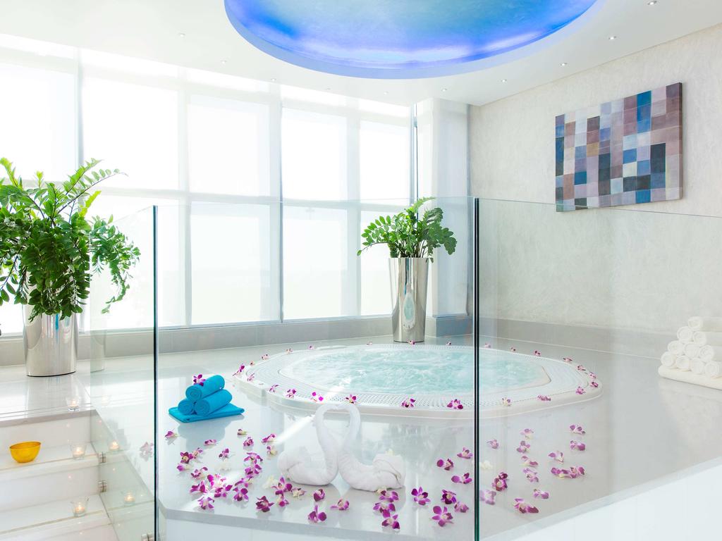 Novotel Abu Dhabi Gate Hotel