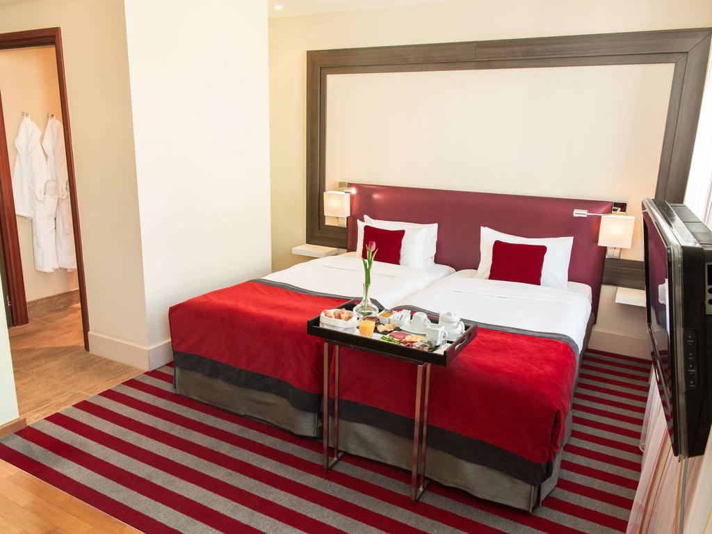 Mercure Warszawa Grand