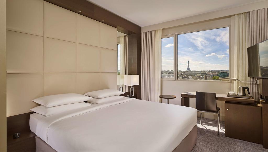 Hyatt Regency Paris Étoile