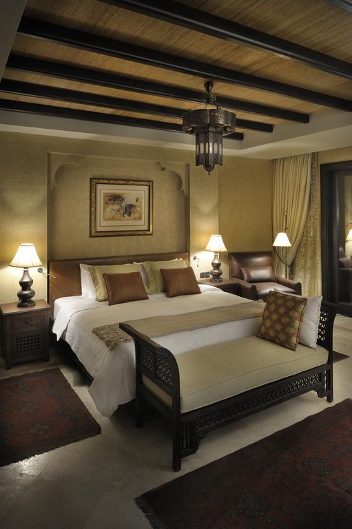 Qasr Al Sarab Desert Resort by Anantara
