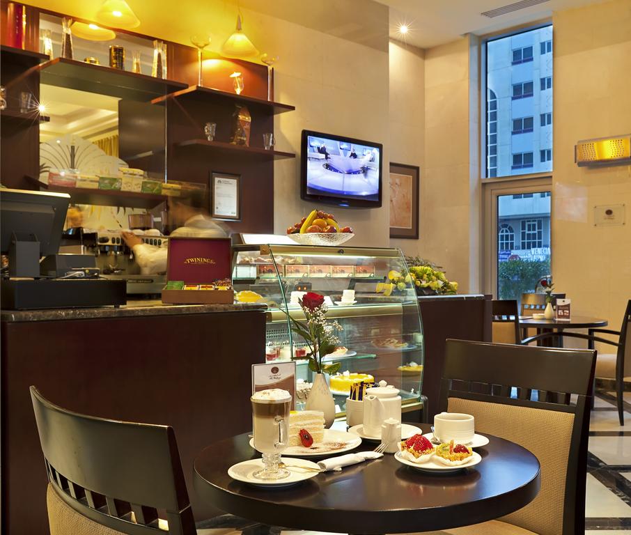 Al Manzel Hotel Apartments