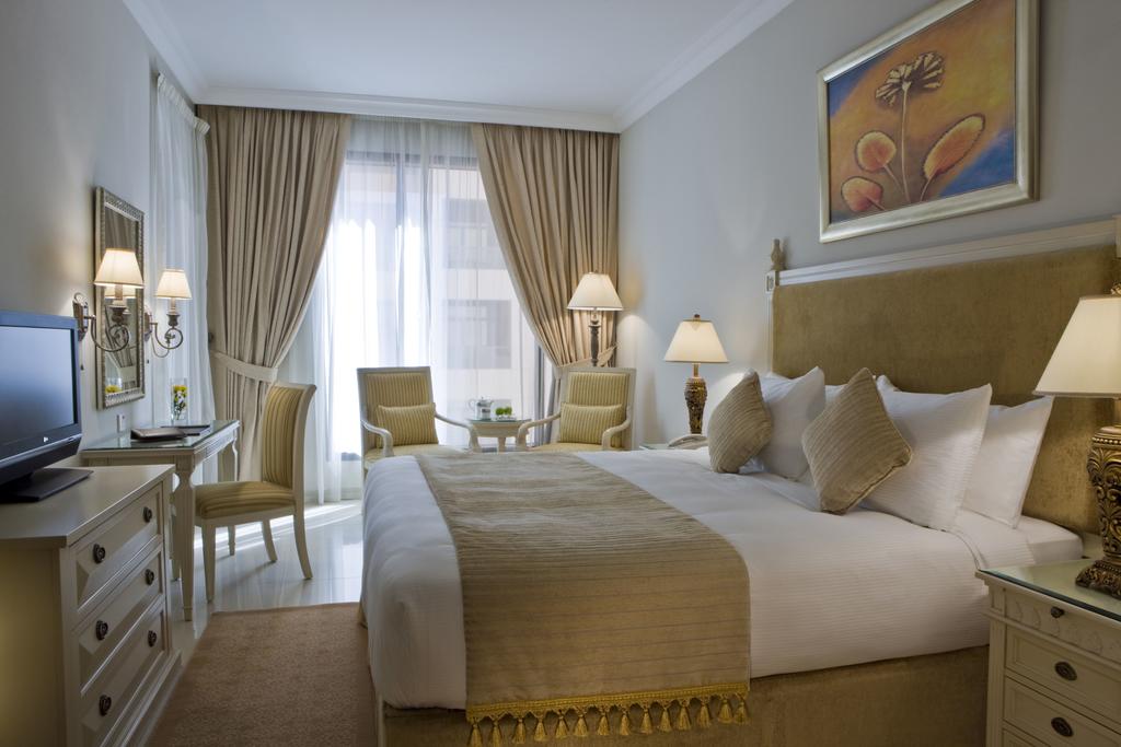 Yassat Gloria Hotel & Apartments