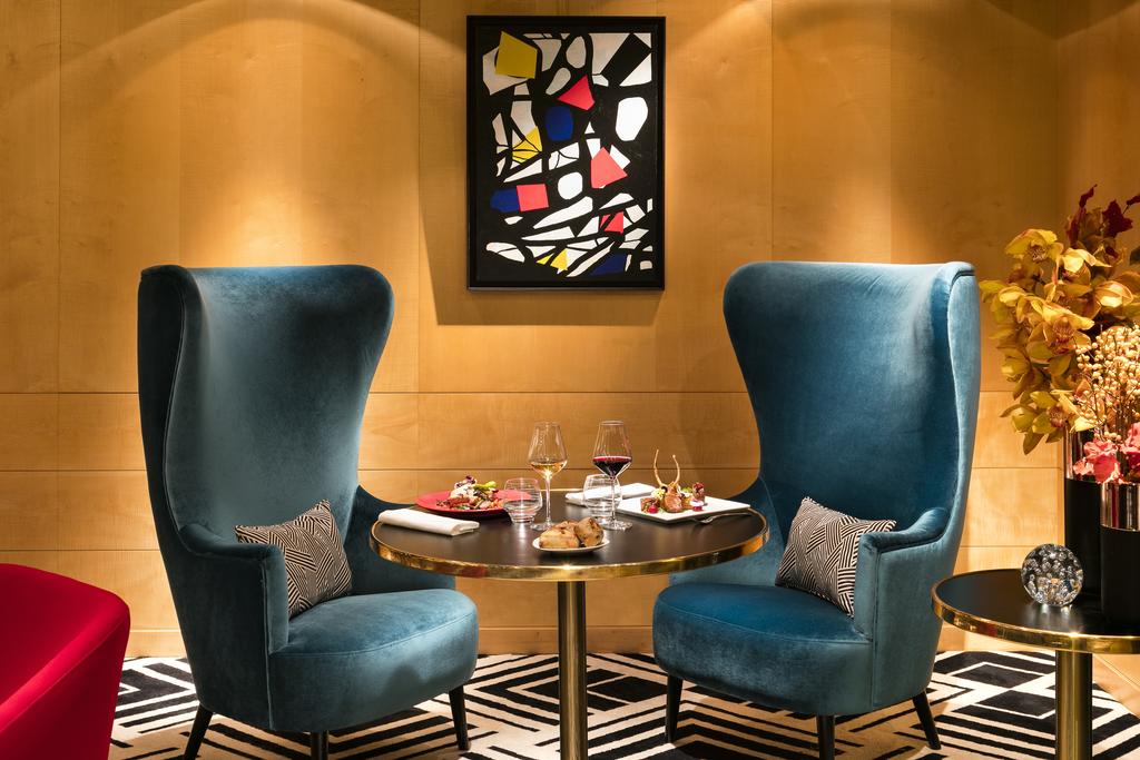 Warwick Paris