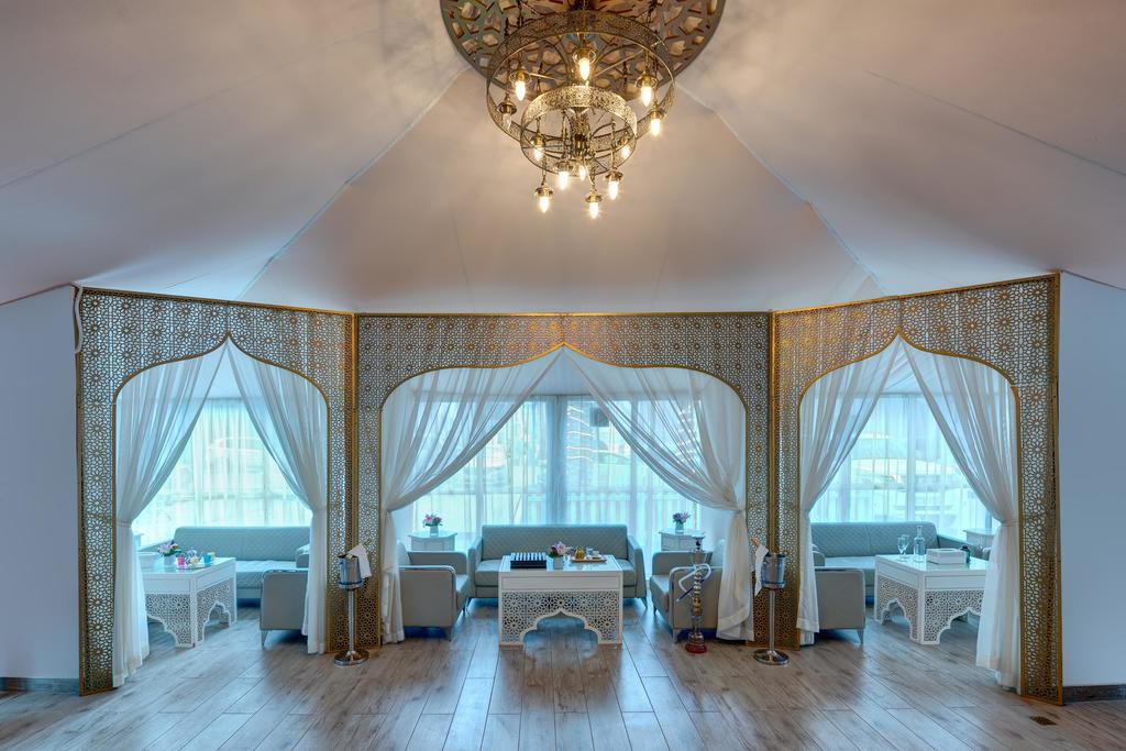 Emirates Grand Hotel