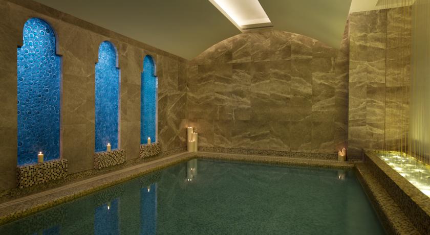 Hilton Capital Grand Abu Dhabi