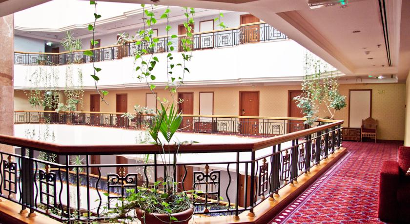 Regent Palace Hotel