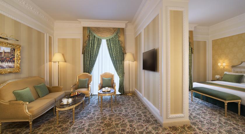 Royal Rose Hotel