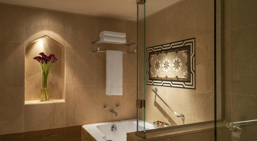 Sheraton Abu Dhabi Hotel & Resort