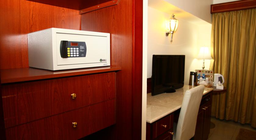 Saffron Hotel