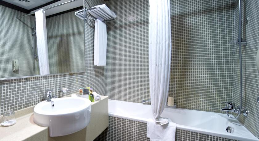 TIME Oak Hotel & Suites