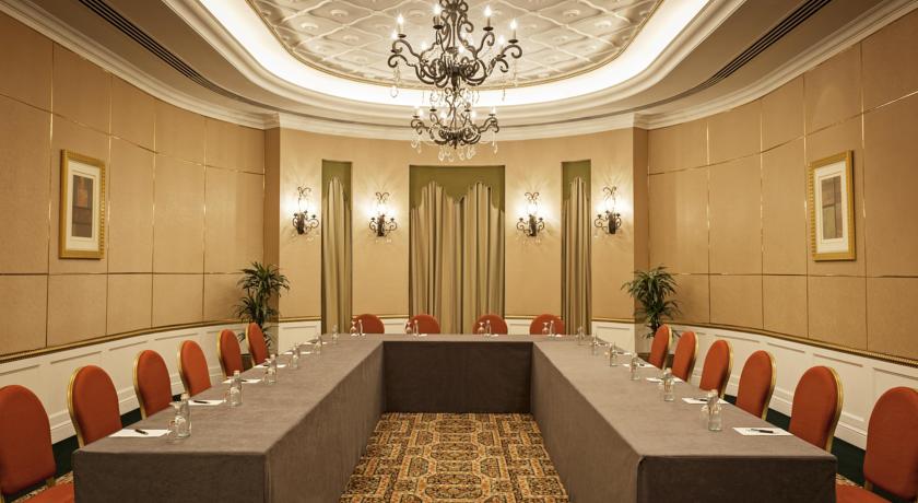 Sheraton Abu Dhabi Hotel & Resort