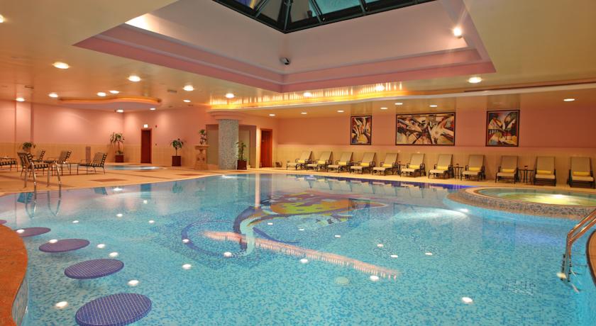 Al Raha Beach Hotel Villas