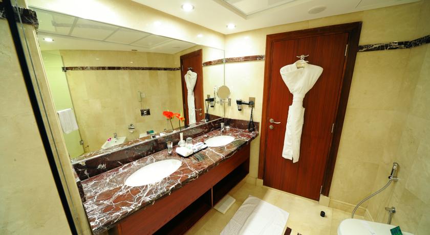 Paragon Hotel