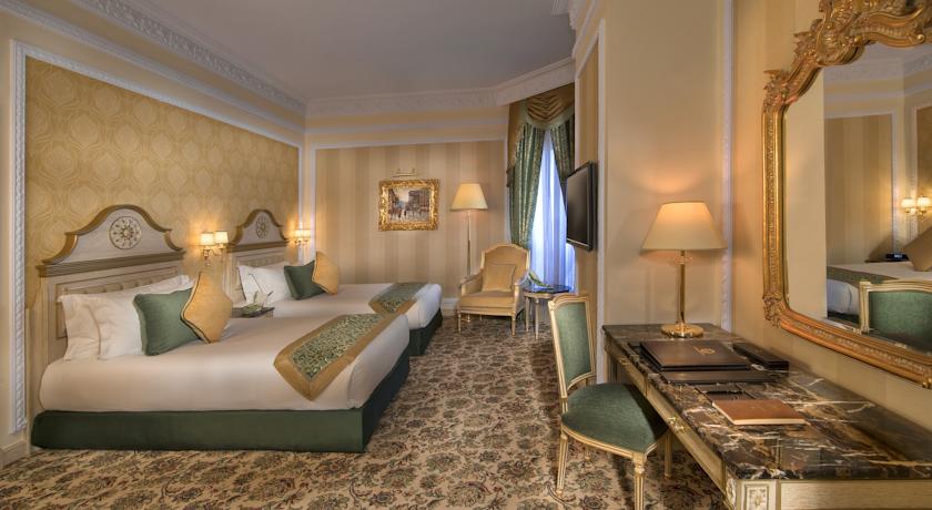 Royal Rose Hotel
