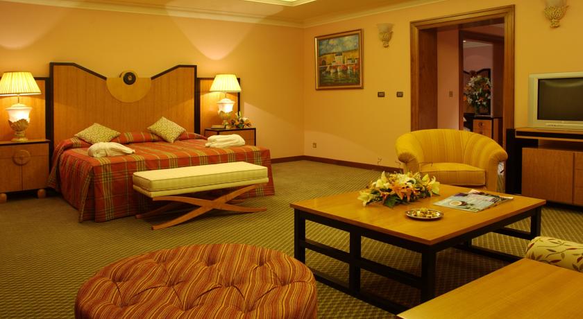 Al Raha Beach Hotel Villas