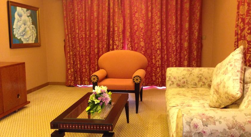 Al Raha Beach Hotel Villas