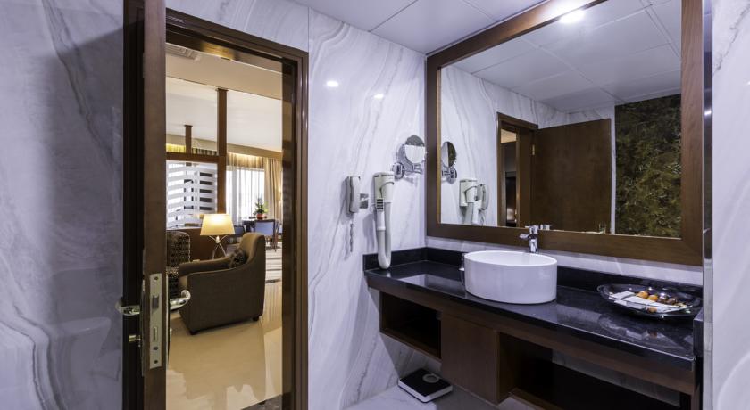Howard Johnson Hotel Bur Dubai