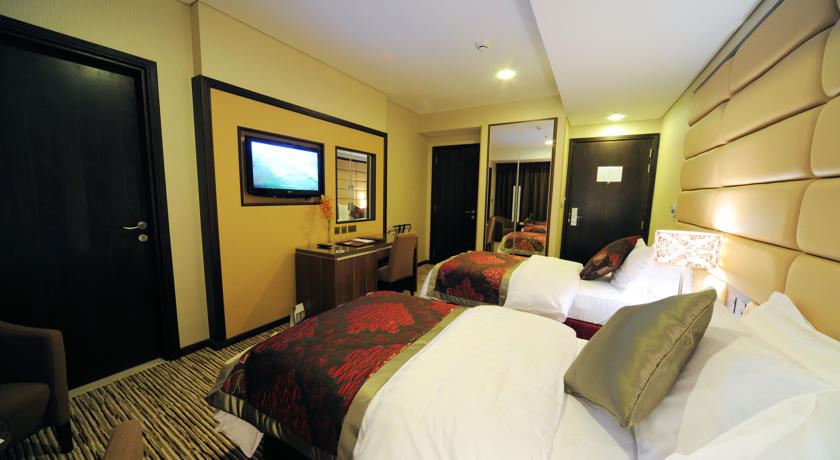 Al Hamra Hotel