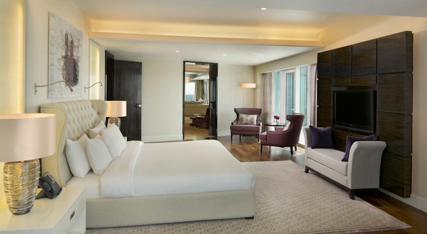 Hilton Capital Grand Abu Dhabi