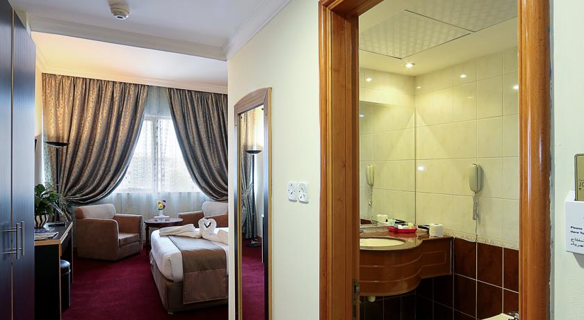Jonrad Hotel