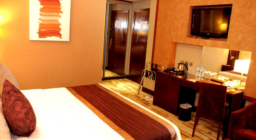 Paragon Hotel