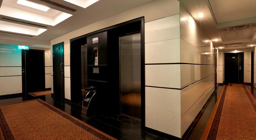 Royal Grand Suite Hotel