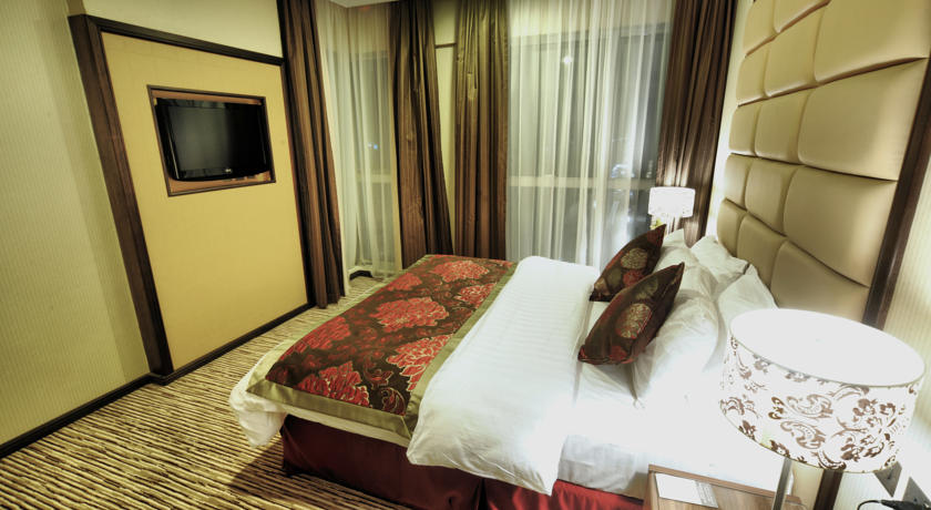 Al Hamra Hotel