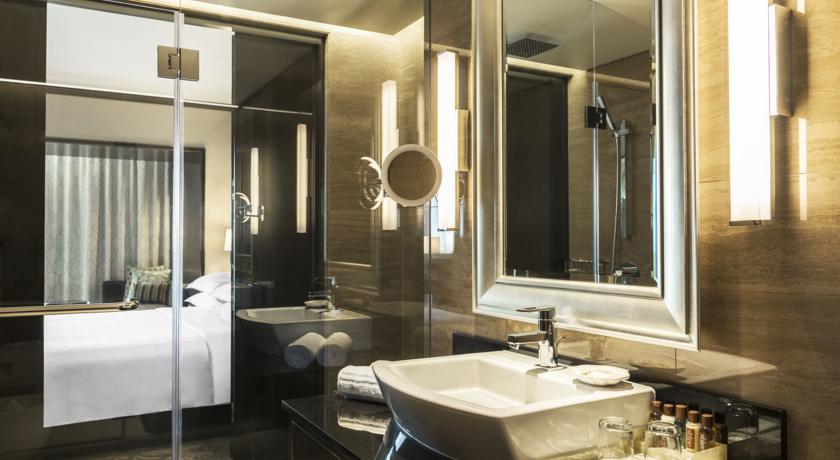 Sheraton Dubai Creek Hotel & Towers