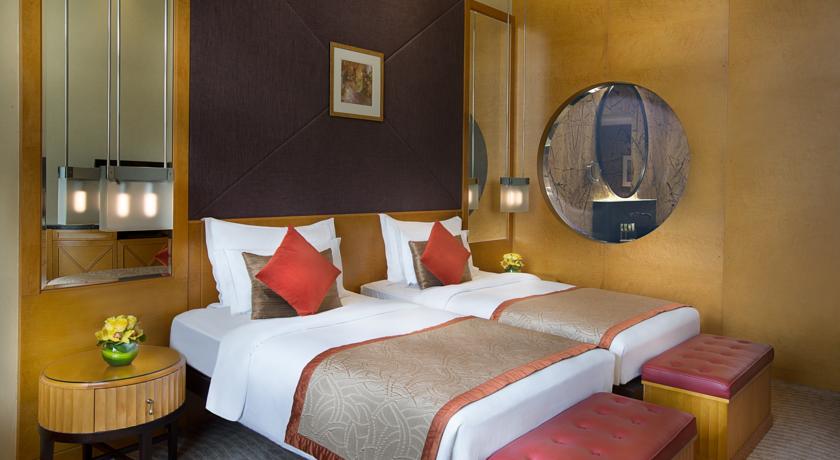 Al Raha Beach Hotel Villas