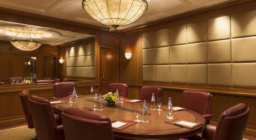 Sheraton Dubai Creek Hotel & Towers
