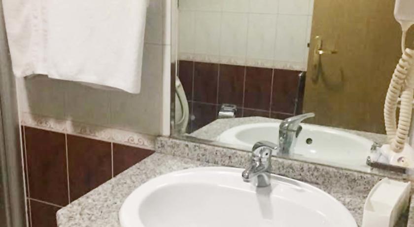 Royal Garden Hotel