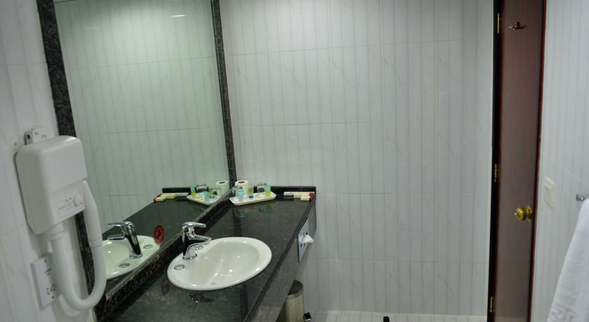 Imperial Suites Hotel