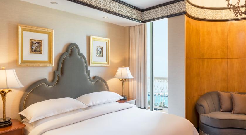 Sheraton Abu Dhabi Hotel & Resort