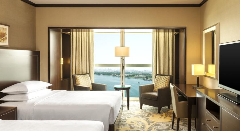 Sheraton Dubai Creek Hotel & Towers